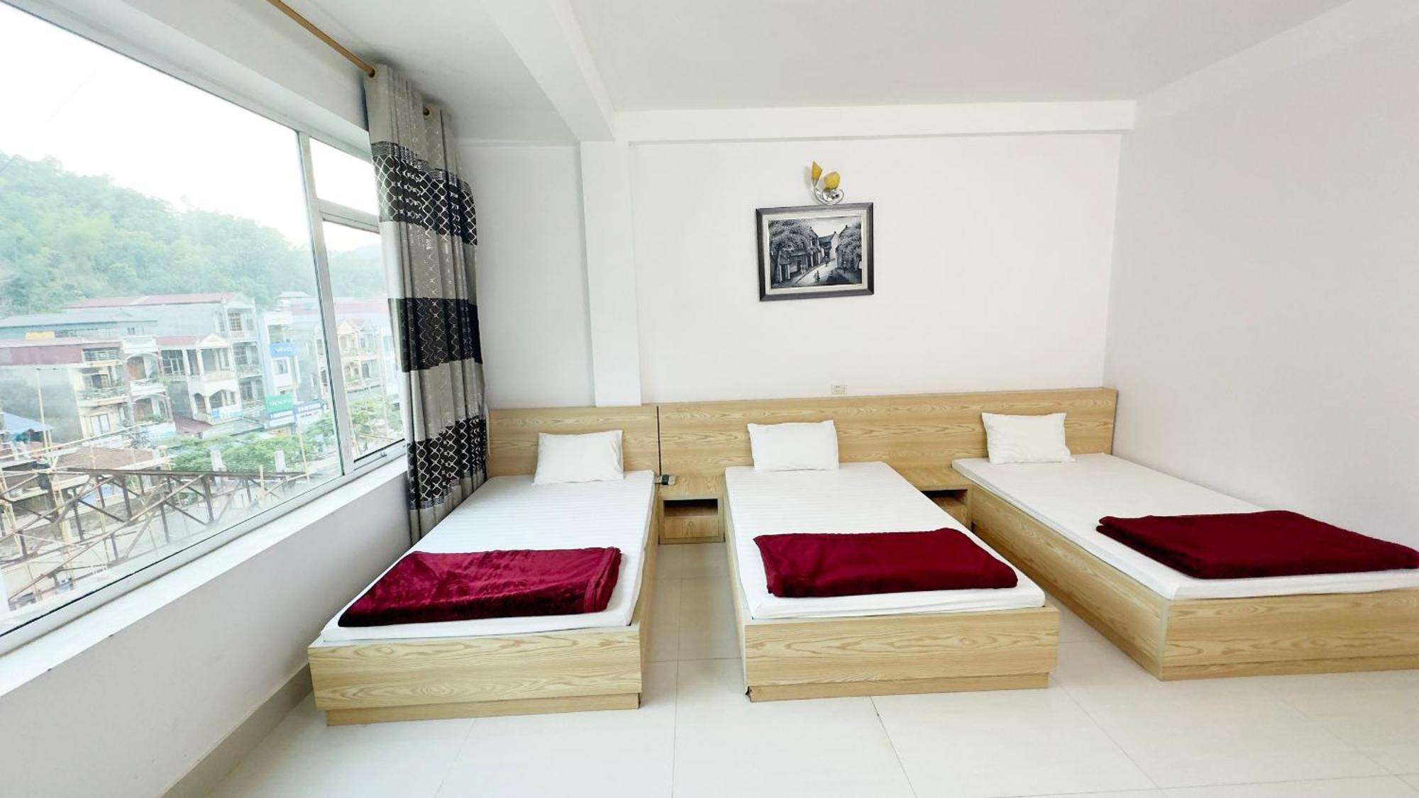 Quy Anh Hotel Bao Lac Town Екстериор снимка