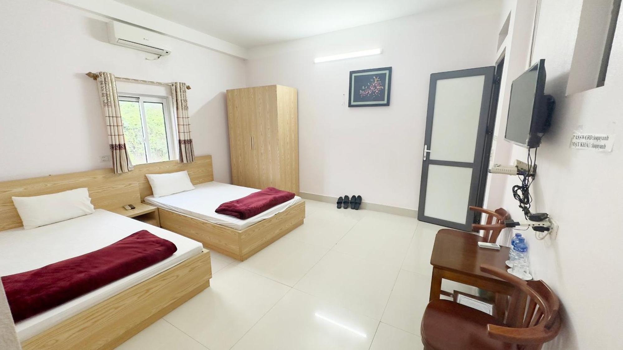 Quy Anh Hotel Bao Lac Town Екстериор снимка