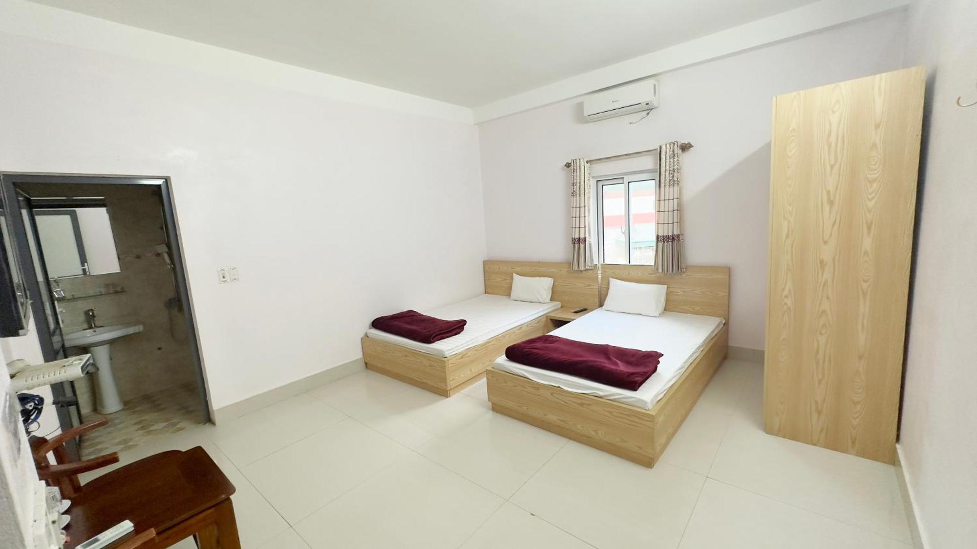 Quy Anh Hotel Bao Lac Town Екстериор снимка