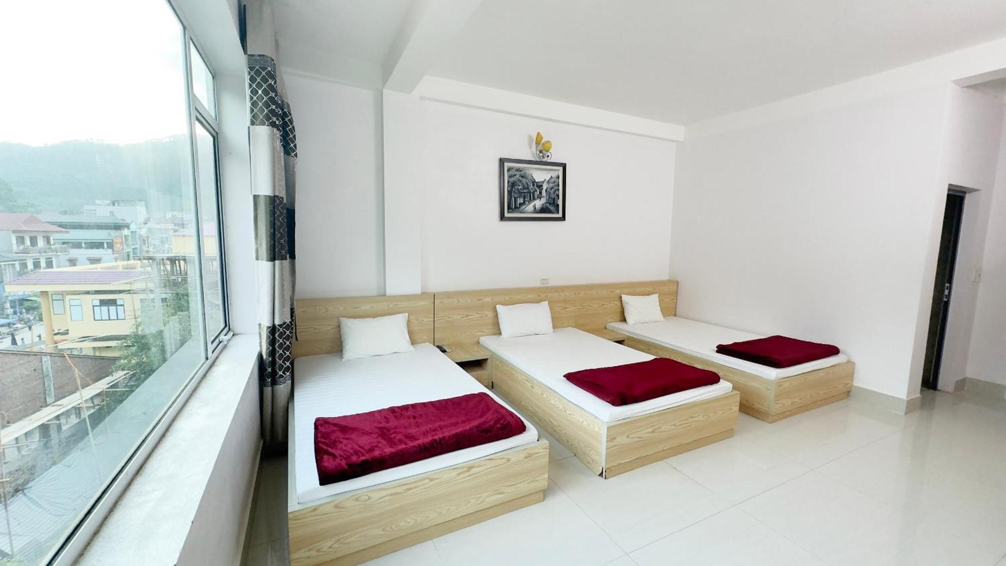 Quy Anh Hotel Bao Lac Town Екстериор снимка