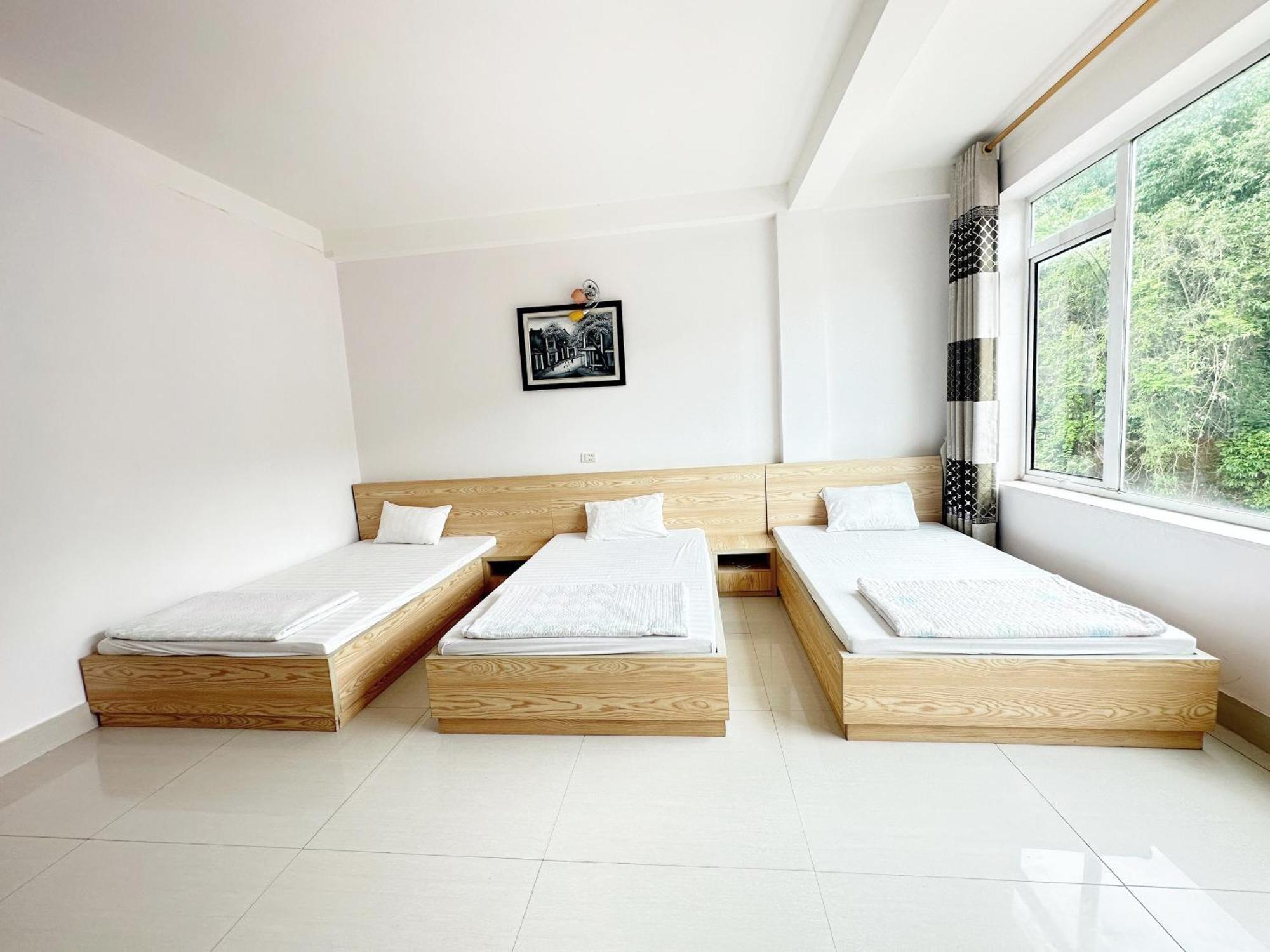 Quy Anh Hotel Bao Lac Town Екстериор снимка