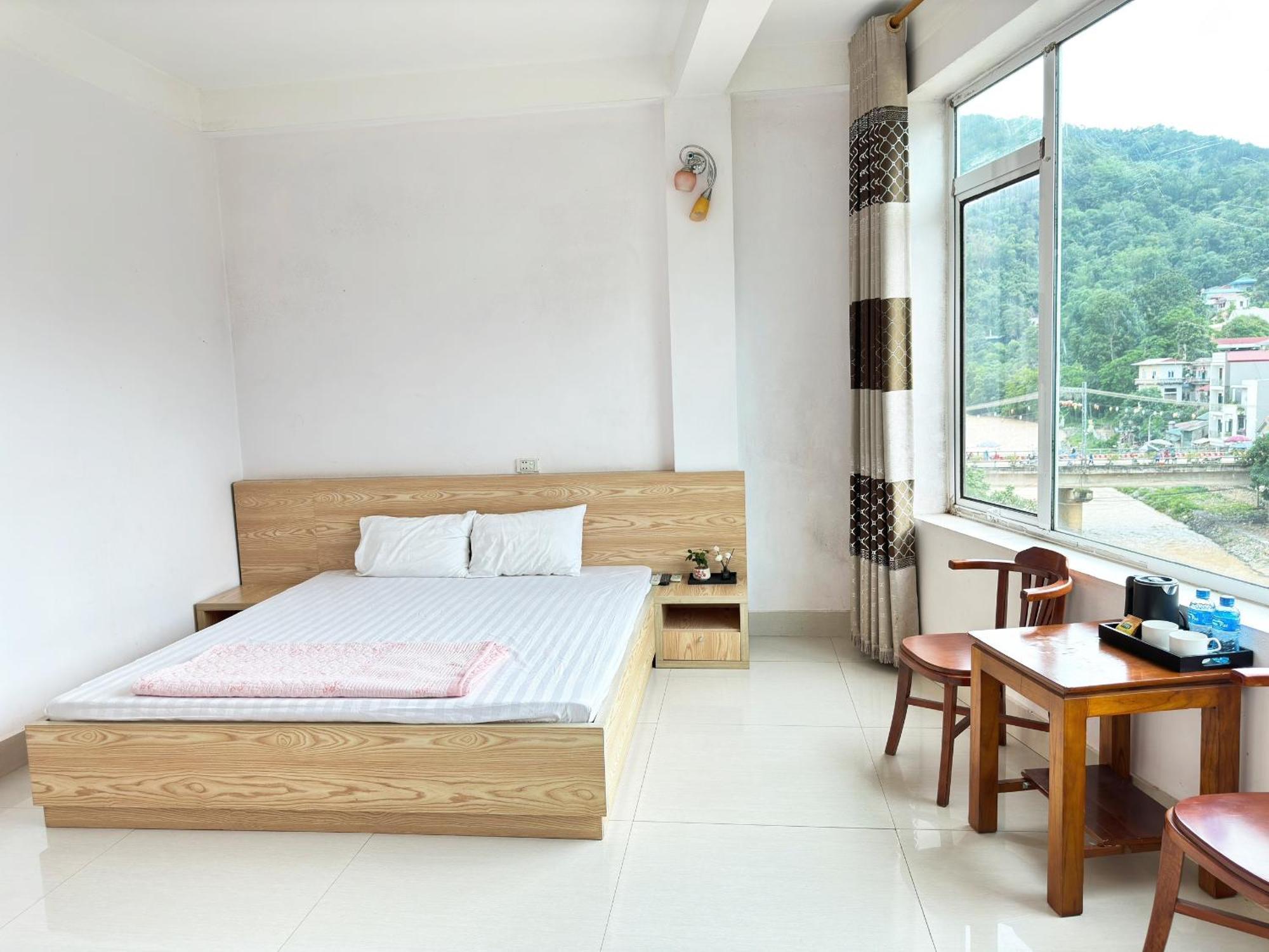 Quy Anh Hotel Bao Lac Town Екстериор снимка